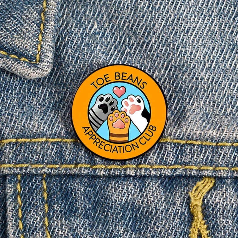 Add charm to your outfit with this Cat Pin custom brooch. Ideal for bags, shirts, and as a teacher gift!