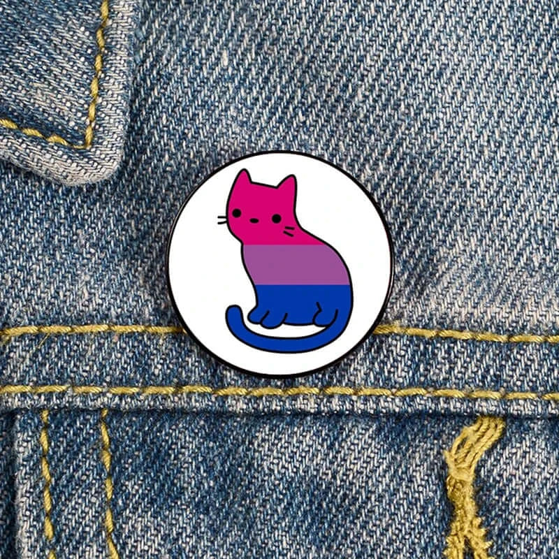 Charming Cat Pin Brooch for teachers and cat lovers. Perfect gift with a playful design, adding whimsy to any outfit.