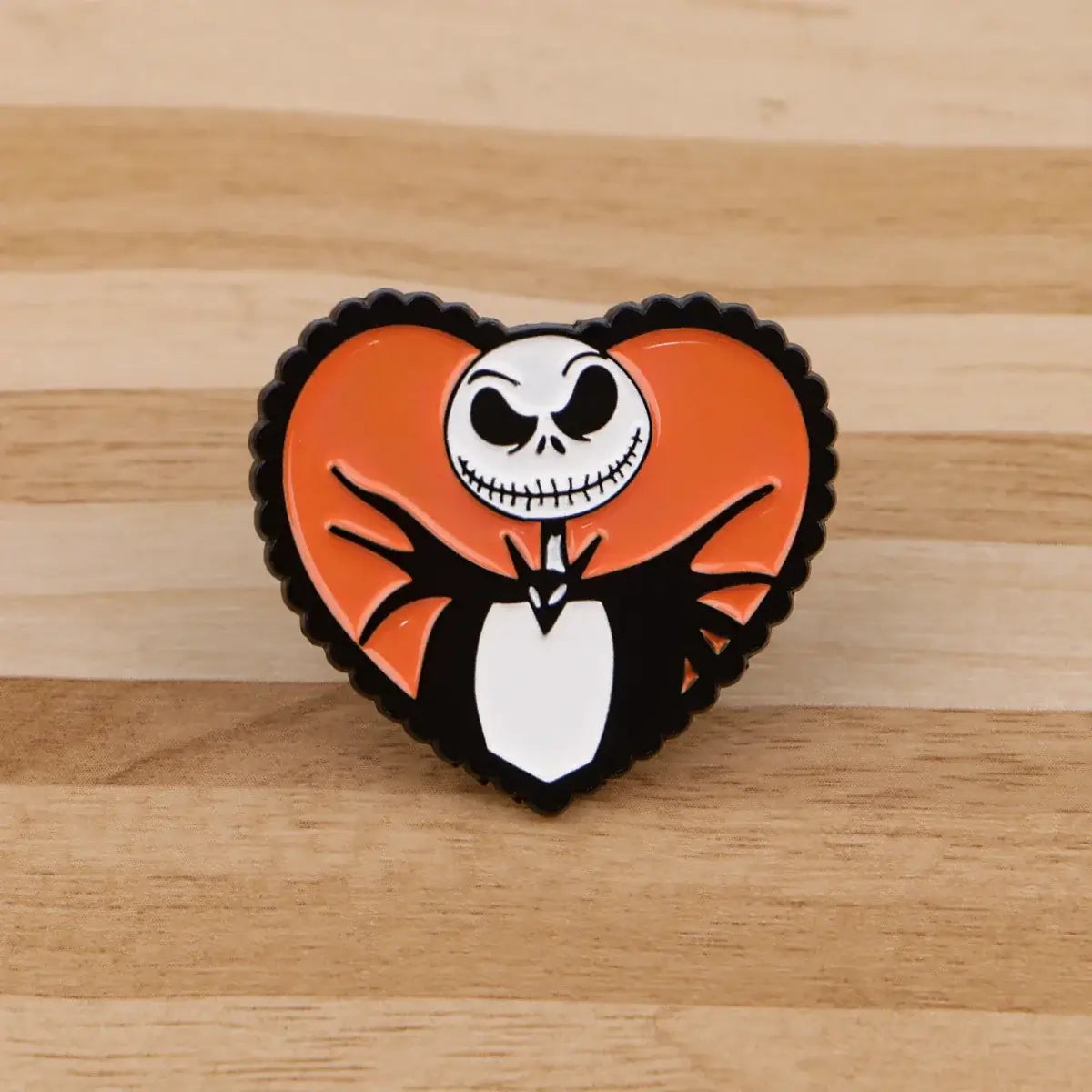 Enhance your Halloween look with HEROCROSS Enamel Pins! Perfect for backpacks and outfits, these brooches are a must-have accessory.